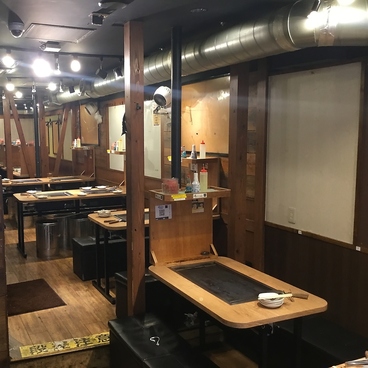 鉄板焼き酒場 だしや 駒込店の雰囲気1