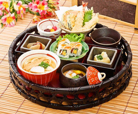旨い麺、旨い寿司、旨い天ぷらを食べたいならココ！おもてなしの心が響く味わい。