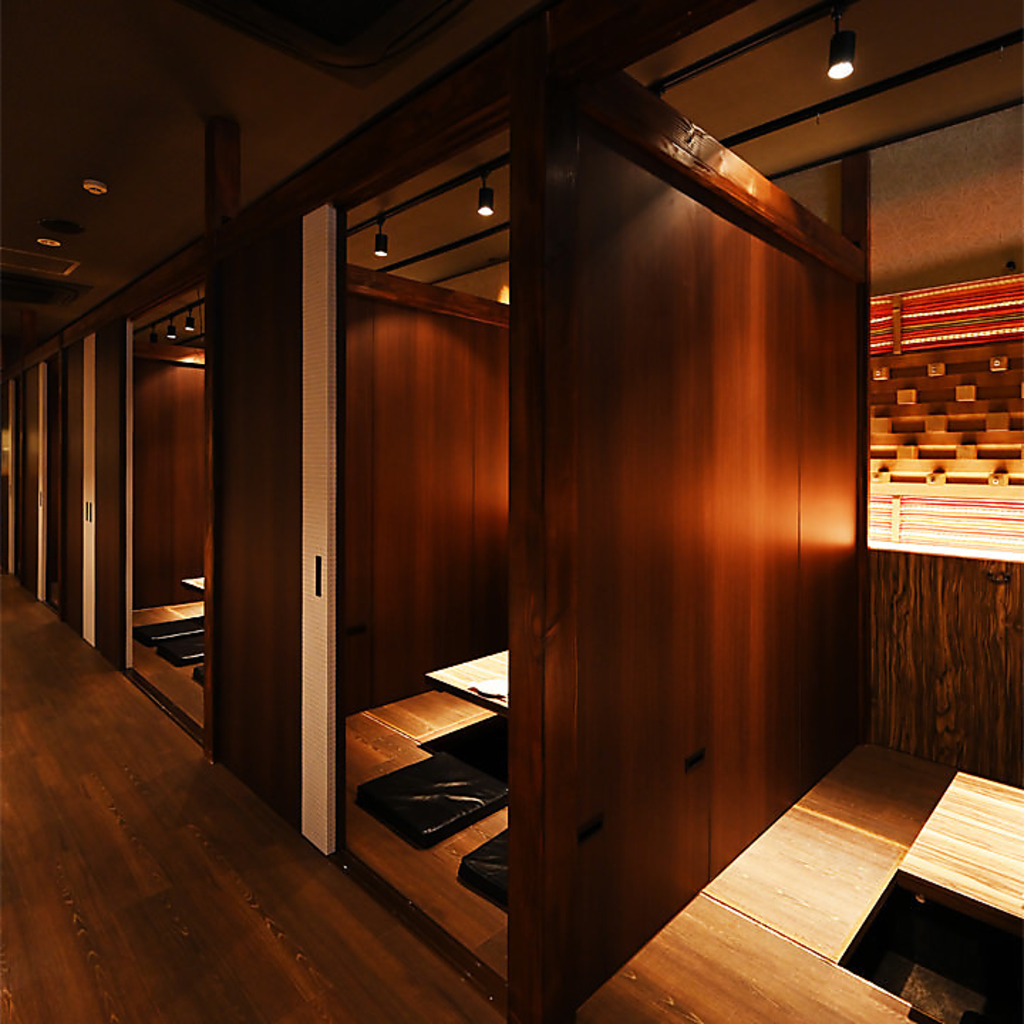 2名から5名完全個室！