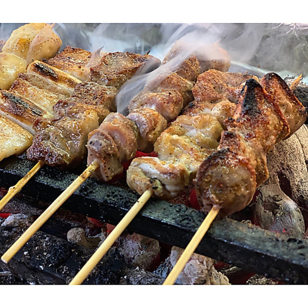 【看板メニュー】本格備長炭火焼き鳥 88円（税込96円）～♪