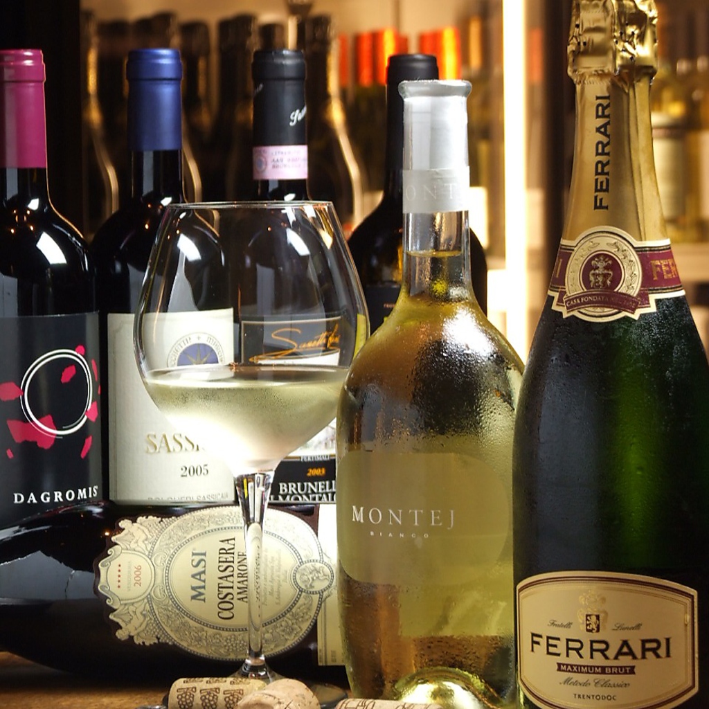 ワインなどお料理に合うドリンクも各種豊富に取り揃えております☆