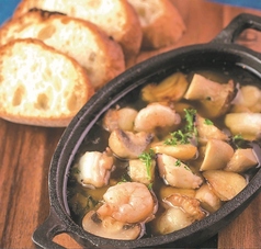 【A LA CARTE】アヒージョ(バケット付き)