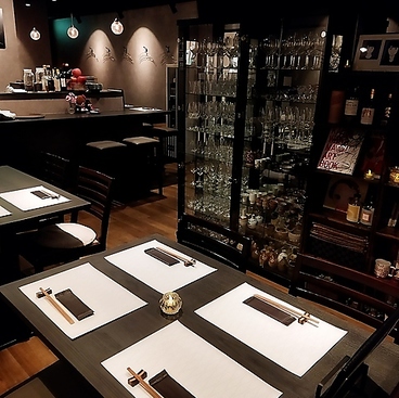 ワインと日本酒居酒屋Hanaの雰囲気1