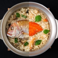 糸島市より仕入れる天然鯛めしや旨さが滲み出す蟹めし