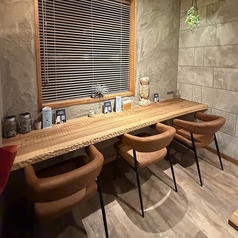 おひとり様でも使いやすいカウンター席を完備◎