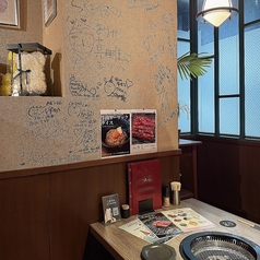 焼肉 IWAいわ 新大久保新宿店の雰囲気2