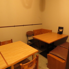 【団体様でも歓迎】最大20名様まで貸切可能。職場の宴会やグループでの集まりには、店内をまるごと貸切でご利用いただけます。最大20名様まで対応可能で、一体感のある宴会が叶います。