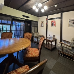 ４名掛け、２名掛け