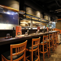 カウンター×６席 