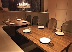 8人掛けテーブル席