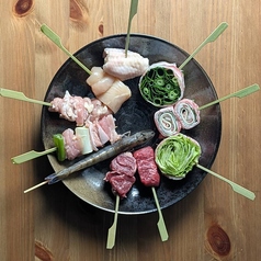 創作串5串盛り合わせ（葉野菜豚巻き/天使の海老/キス大葉/コンソメ大根/茄子ボロネーゼ）