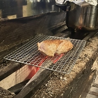 炭火でじっくり焼き上げます。