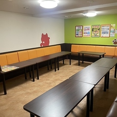 【14名様個室】パーティルーム♪歓送迎会・打ち上げに！※提供資料に具体的な記載がないため、内観の雰囲気のみで作成しました。皆様で盛り上がるのにぴったりな席です。持ち込みOK！楽しいご宴会が叶います♪(No.6)