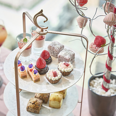 ストロベリー＆チョコレート アフタヌーンティーの写真