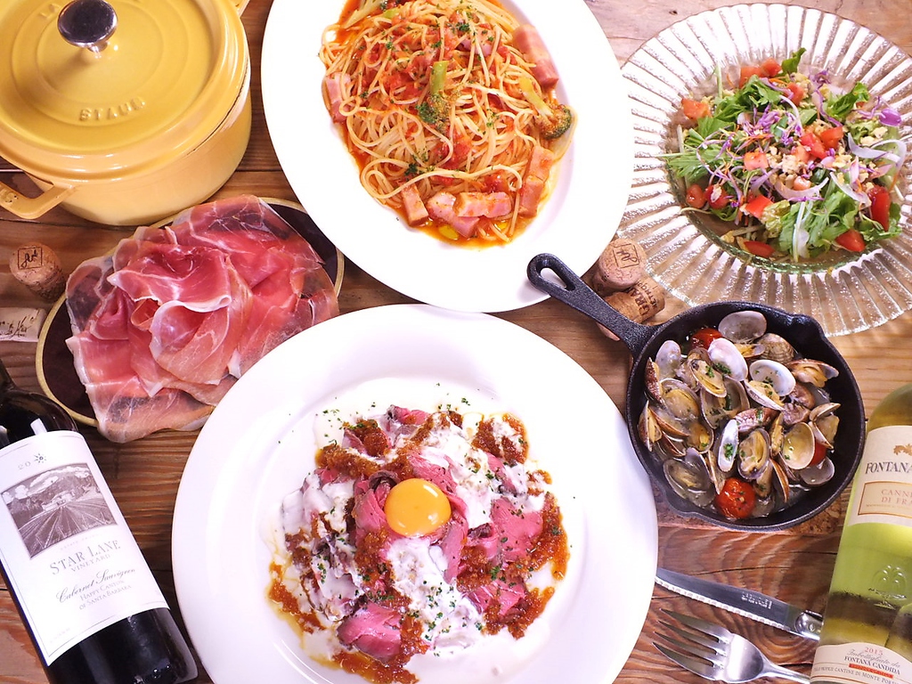 自家製ローストビーフや、お洒落なココット鍋を使用したオーブン料理などのお料理をコースで…