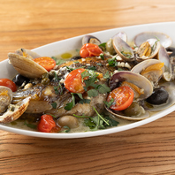 厳選された新鮮食材を使用したこだわりの料理