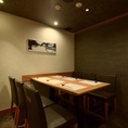 【2～4名様向けテーブル個室席】広々とした少人数様向けのお席もご用意しています。 