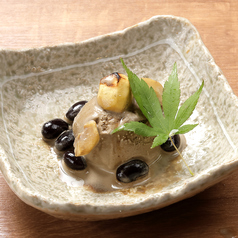 季節シャーベットほうじ茶と炙り秋栗と黒豆