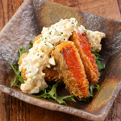 伊達サーモンのレアカツ がっつりタルタルソース