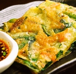 やっぱりチヂミは欠かせない～～！色んな味のチヂミ、揃ってます！