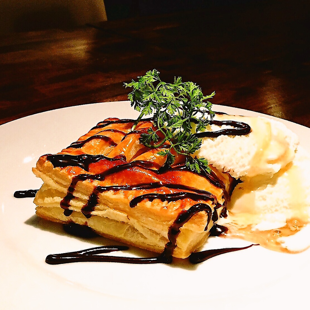 お食事の〆に別腹のドルチェもご用意してます♪デザート盛り合わせも1480円→クーポン利用で980円！
