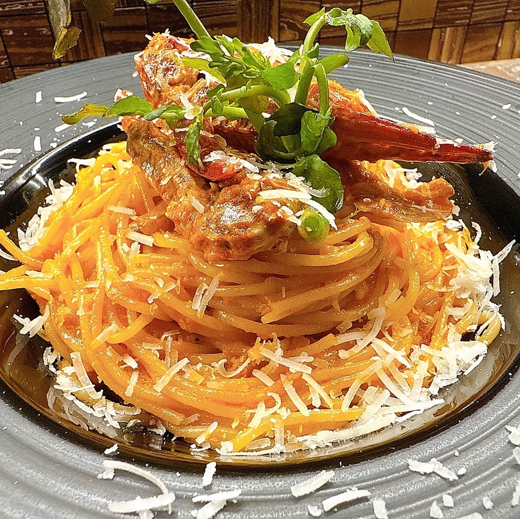 パスタも数種類ご用意。ランチメニュー限定のパスタもございます