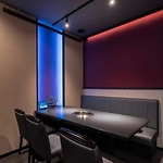 2階席には最大24名様まで収容可能な仕切り付半個室をご用意！優雅で上質なお時間をお過ごし頂けます