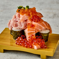 料理メニュー写真&nbsp;海鮮のっけ巻き寿司～イクラかけ～