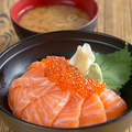 料理メニュー写真&nbsp;サーモンいくら丼