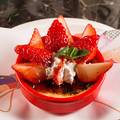 料理メニュー写真&nbsp;カタラーナのいちご乗せ