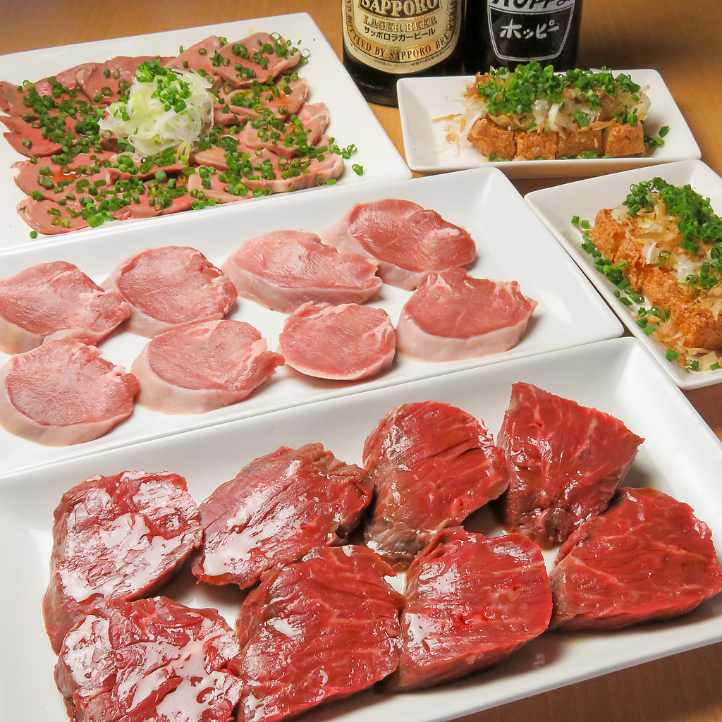 【こだわりの自家製タレ】部位に対しておすすめの食べ方やタレ、調味料があるのでスタッフまでどうぞ