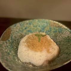 大人のとりわさ。葉わさび醤油漬けと山芋とゴールデンキャビア。