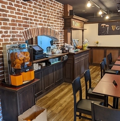 女子会や友人との集まりなどテーブル席でお寛ぎいただけます