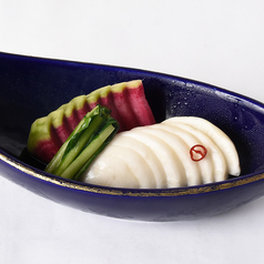 カブと紅心大根の浅漬け