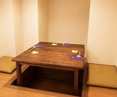 掘り炬燵でゆっくりおくつろぎ下さい
