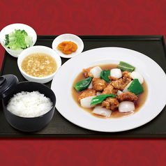 中華飯店ウエスト 麦野店のおすすめランチ1