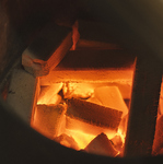 【筑前備長炭】じりじりと旨みを凝縮しながら焼き上げる炭火焼き。