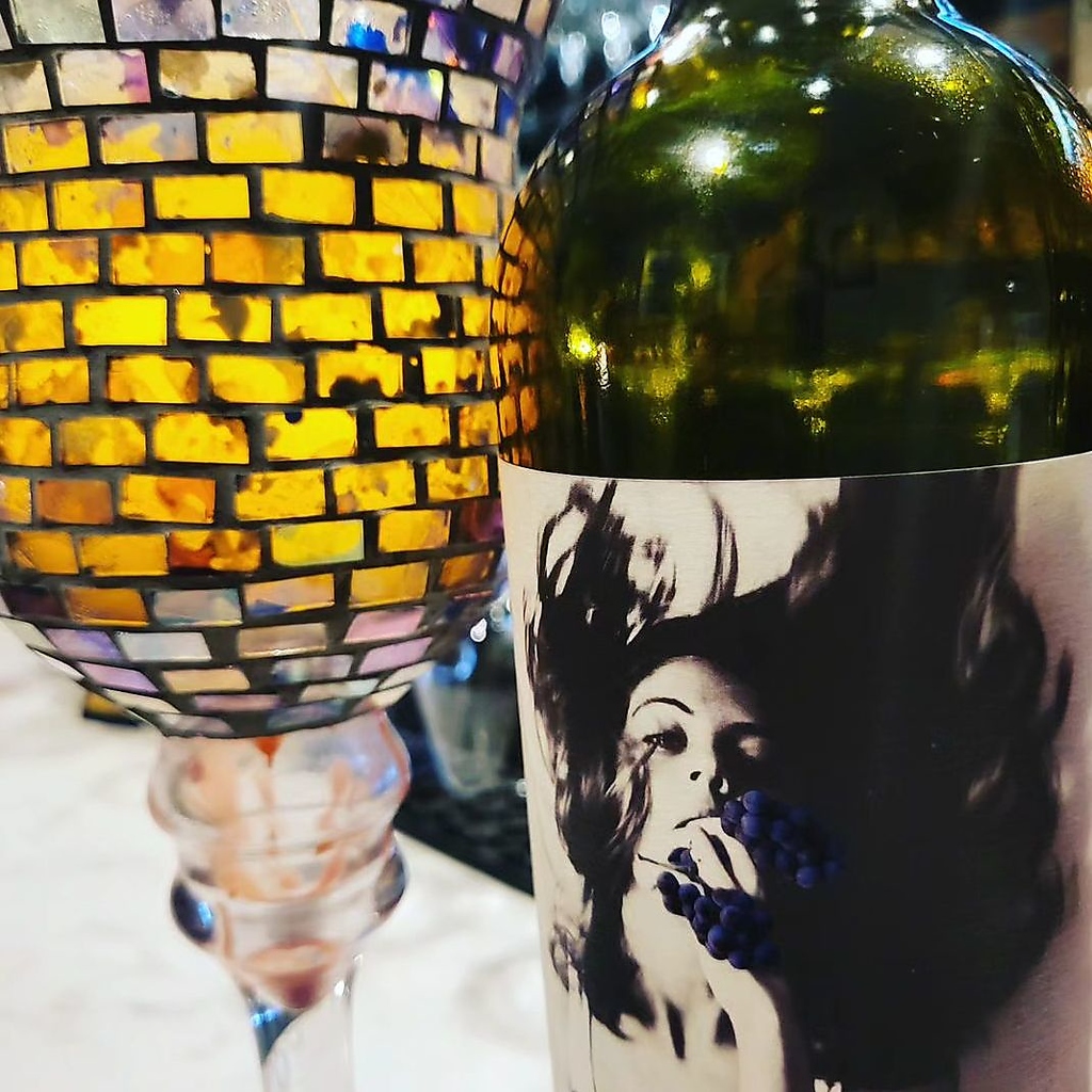 ベトナム料理、メキシコ料理に合うワインをお選びします。お気軽にご相談ください。