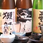 日本酒は獺祭・くどき上手・田酒・天明など各地の銘酒を取り揃えております。こだわりの料理と共に…