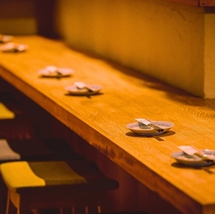 2名様のカウンター席9卓◎お仕事帰りにサクッと一杯にぜひ♪焼き鳥と野菜巻き串を上野でお探しのお客様は是非とり酒場へ♪