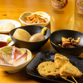 何度ご来店いただいても楽しめるよう、バラエティ豊かなメニューをご用意しております。定番の串揚げやおでんはもちろん、ボリューム満点の揚げ物、お酒が進むおつまみ、〆にぴったりのご飯物や麺類まで、幅広いラインナップを取り揃えております。お好きな料理をお楽しみください★