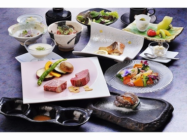 鉄板焼創作ダイニング極の雰囲気1