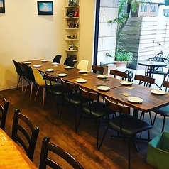 12席のテーブル席をご用意しており、人数に合わせて組み合わせが可能です◎デートや女子会、ご友人とのお食事など、様々なプライベートシーンでゆったりとご利用いただけます♪