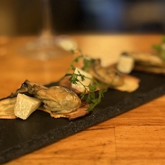 牡蠣のスモークとカマンベールチーズ
