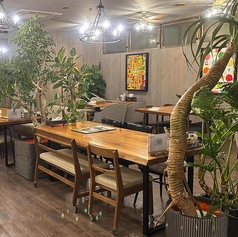 広いテーブル席はゆったりと座れてお子様連れでも安心です♪