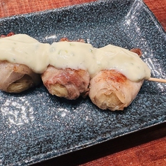 じゃがいも豚巻きコチュマヨソース（青唐辛子マヨ）