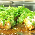 大和芋たっぷりのふわっふわのお好み焼き♪さっぱりとした大人の味です。