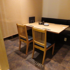 半個室席の和モダンな空間です。