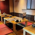 入口が引き戸となった掘りごたつの個室なので、周りを気にせずお楽しみいただけます。落ち着いた雰囲気の個室は、お食事会にもぴったり。