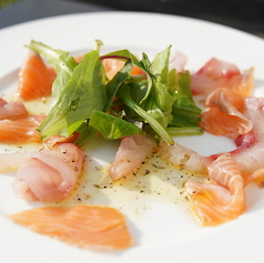 ☆日替り鮮魚を使用☆鮮魚のカルパッチョ